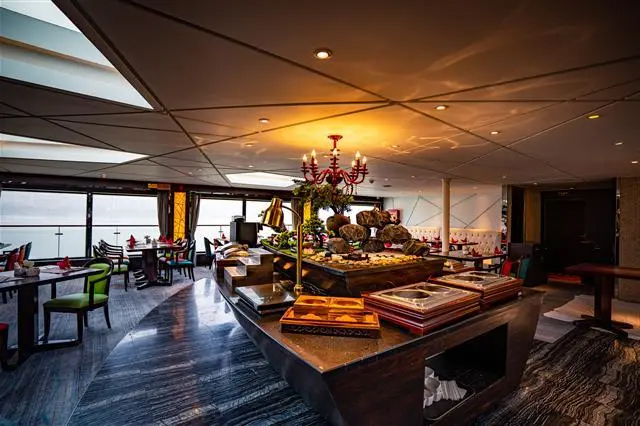 世纪传奇号游轮vip餐厅